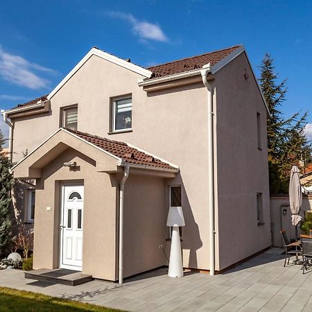 נובי סאד Dc Executive Homes מראה חיצוני תמונה