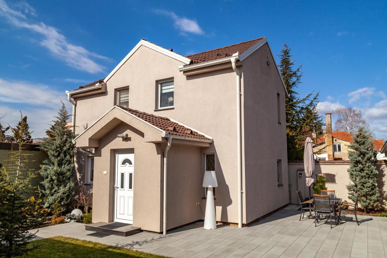 נובי סאד Dc Executive Homes מראה חיצוני תמונה
